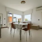 Appartamento Welcome Riviera Primavera 1a Vista Mare- Spazioso E Comodo Appartamento-2 Bagni-wifi-aria Condizionata In Ogni Stanza-garage A Pagamento 15 Euro Al Giorno *