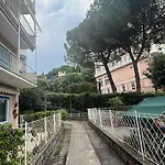 Appartamento Welcome Riviera Primavera 1a Vista Mare- Spazioso E Comodo Appartamento-2 Bagni-wifi-aria Condizionata In Ogni Stanza-garage A Pagamento 15 Euro Al Giorno *