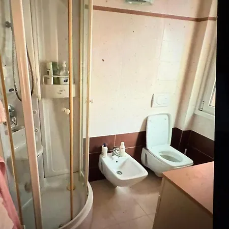 Welcome Riviera Primavera 1a Vista Mare- Spazioso E Comodo Appartamento-2 Bagni-wifi-aria Condizionata In Ogni Stanza-garage A Pagamento 15 Euro Al Giorno