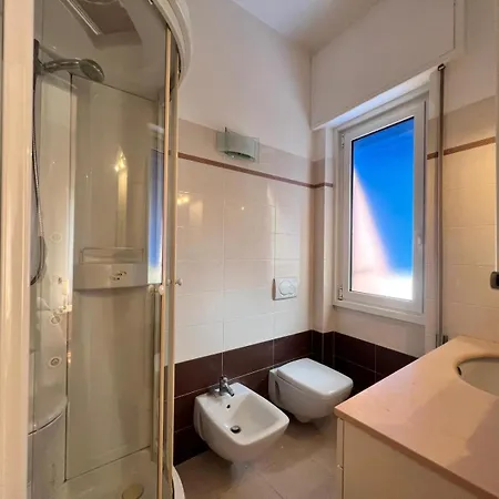 Welcome Riviera Primavera 1a Vista Mare- Spazioso E Comodo Appartamento-2 Bagni-wifi-aria Condizionata In Ogni Stanza-garage A Pagamento 15 Euro Al Giorno Apartamento