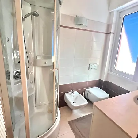 Welcome Riviera Primavera 1a Vista Mare- Spazioso E Comodo Appartamento-2 Bagni-wifi-aria Condizionata In Ogni Stanza-garage A Pagamento 15 Euro Al Giorno Apartamento Rapallo