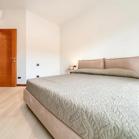 Welcome Riviera-primavera 1a- Vista Mare- Spazioso E Comodo Appartamento-2 Bagni-wifi-aria Condizionata In Ogni Stanza-garage A Pagamento 15 Euro Al Giorno * Rapallo