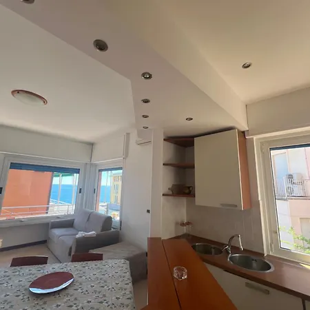 Welcome Riviera Primavera 1a Vista Mare- Spazioso E Comodo Appartamento-2 Bagni-wifi-aria Condizionata In Ogni Stanza-garage A Pagamento 15 Euro Al Giorno Appartamento