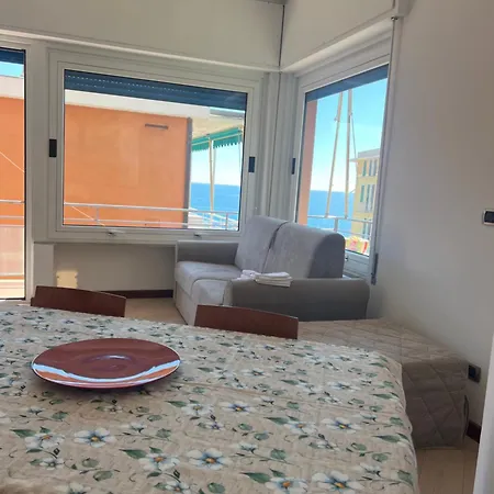 Welcome Riviera-primavera 1a- Vista Mare- Spazioso E Comodo Appartamento-2 Bagni-wifi-aria Condizionata In Ogni Stanza-garage A Pagamento 15 Euro Al Giorno * Rapallo
