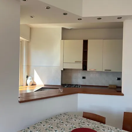 Welcome Riviera Primavera 1a Vista Mare- Spazioso E Comodo Appartamento-2 Bagni-wifi-aria Condizionata In Ogni Stanza-garage A Pagamento 15 Euro Al Giorno *